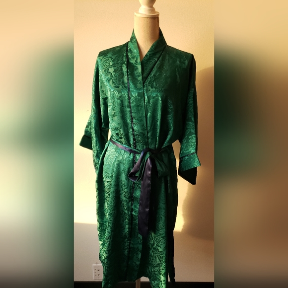 Victoria's Secret | Intimates & Sleepwear | Vintage Vs Robe | Poshmark